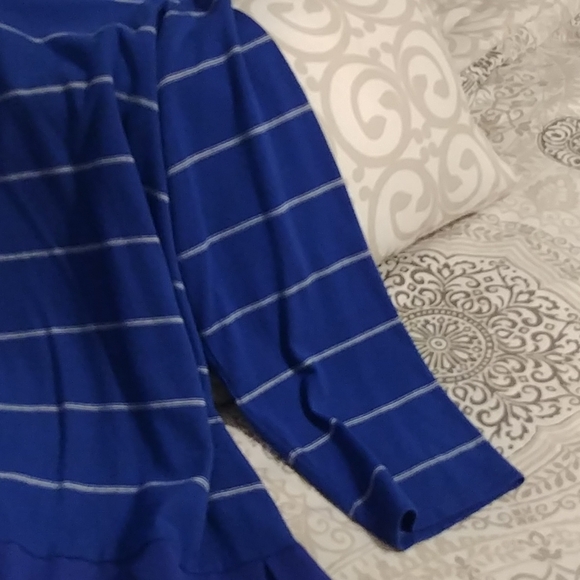 A.N.A. Size XL, blue with white slim horizontal stripes Shirt - Picture 3 of 5